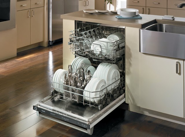 Посудомоечная машина - незаменимая вещь на современной кухне.